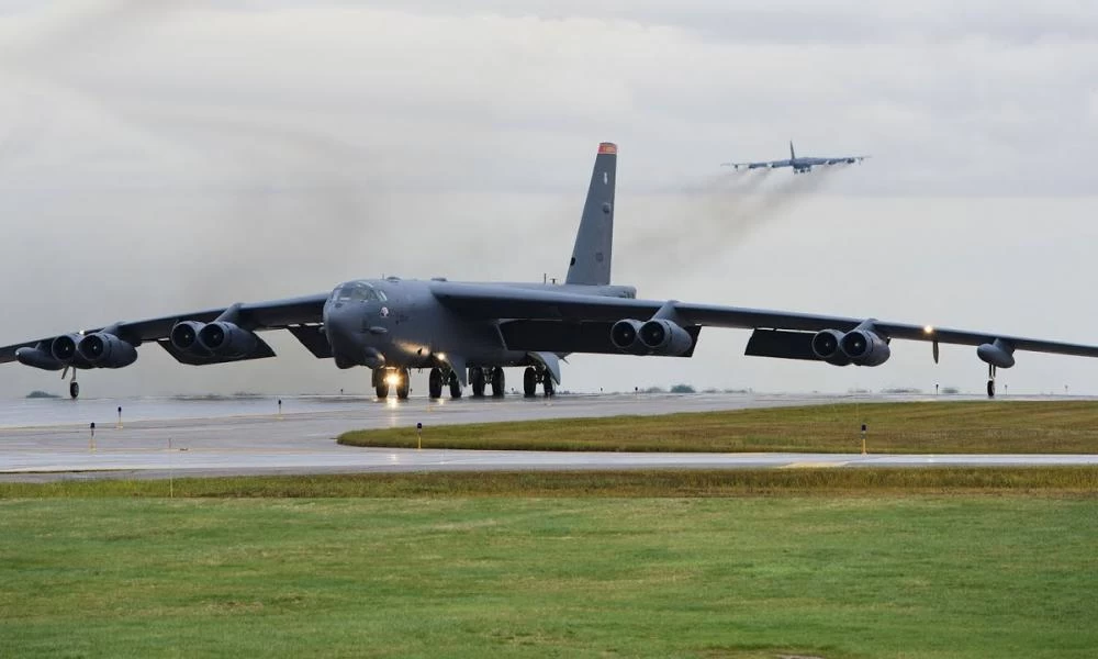 Επίδειξη δύναμης των ΗΠΑ στο Ιράν: Έστειλαν βομβαρδιστικά B-52 στη Μ. Ανατολή